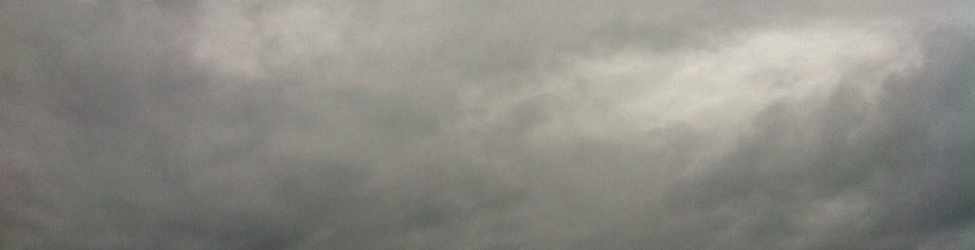 Stormy seascape with conflicting currents, suggesting approach-avoid conflict